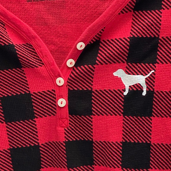 Pink Victoria’s Secret pajama top red and black plaid size X small 4 buttons - Picture 7 of 9